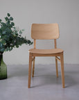 Lot de 2 ou 4 chaises de salle à manger en bois de chêne KODAMA | VESKOR