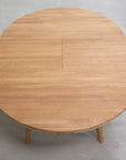 Table de salle à manger ronde à rallonge en chêne massif LEA | VESKOR