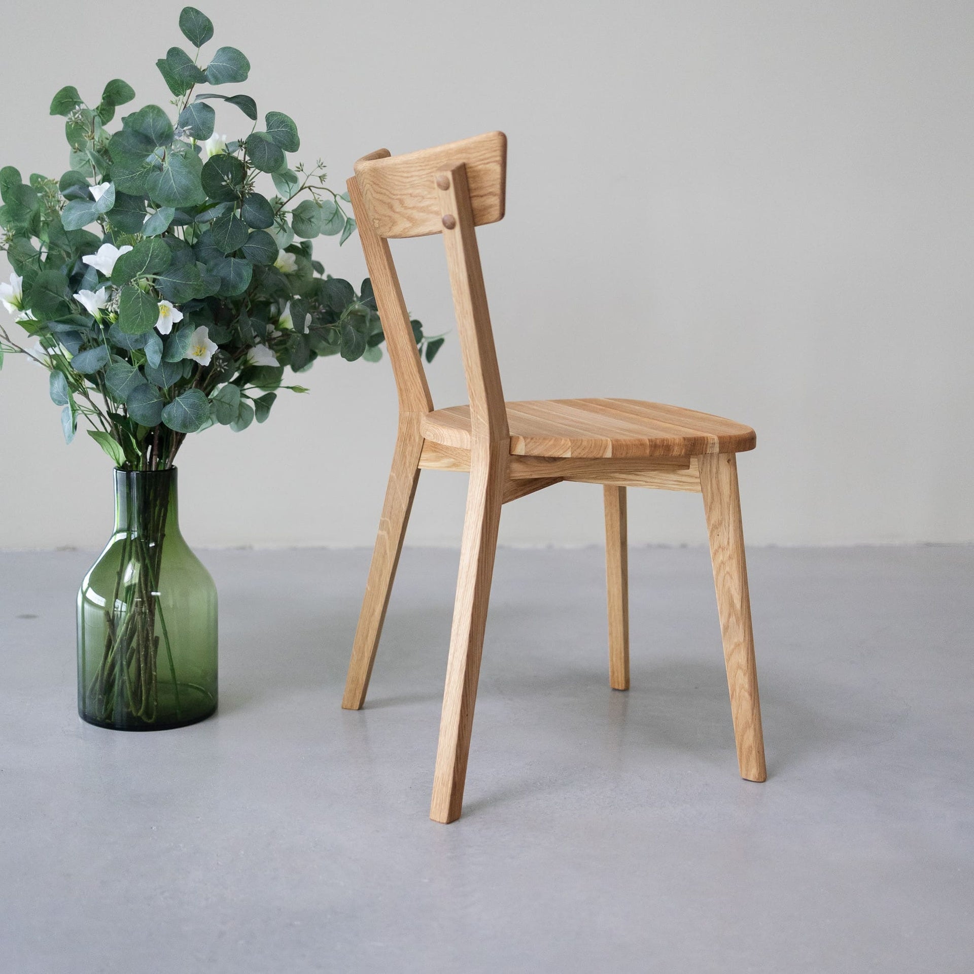Lot de 2 ou 4 chaises de salle à manger en chêne massif VICTORIA | VESKOR