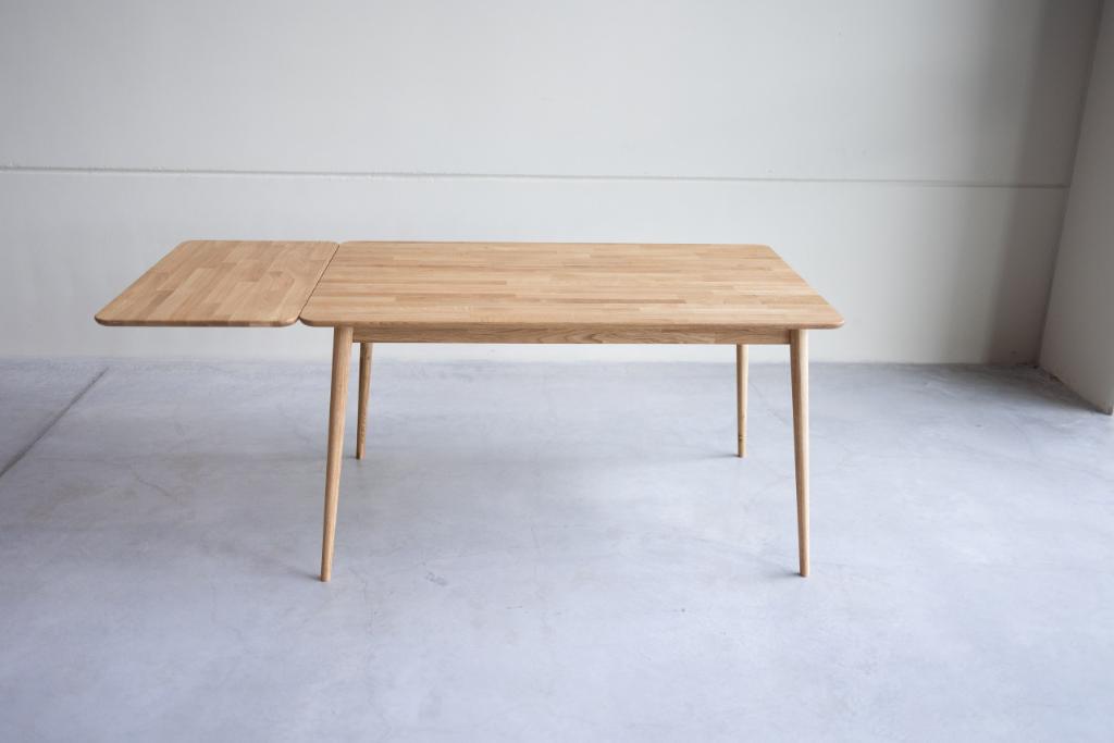 Table de salle à manger à rallonge en chêne massif MALMO 2 | VESKOR