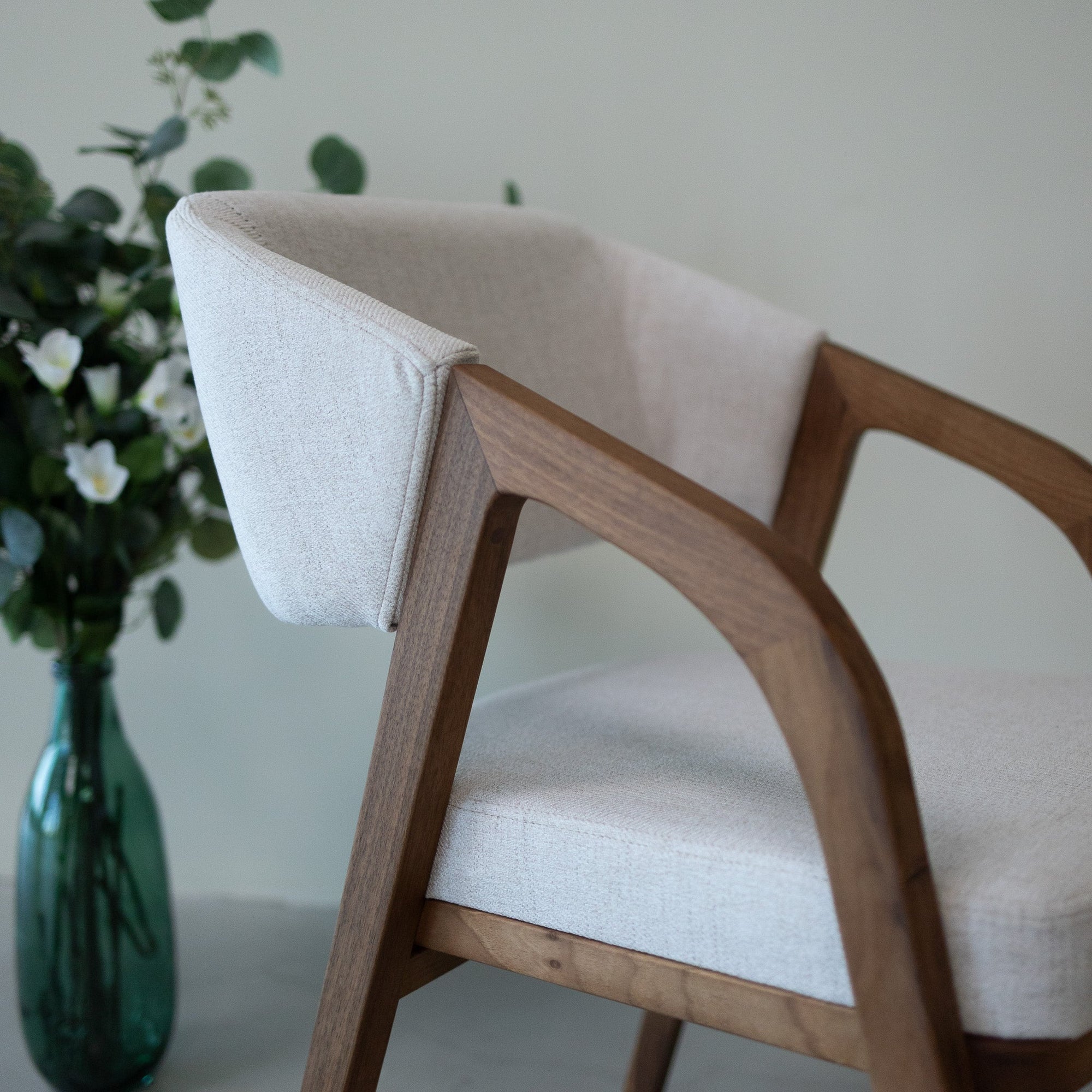 Chaise en bois massif chêne ou noyer SUÈDE | VESKOR